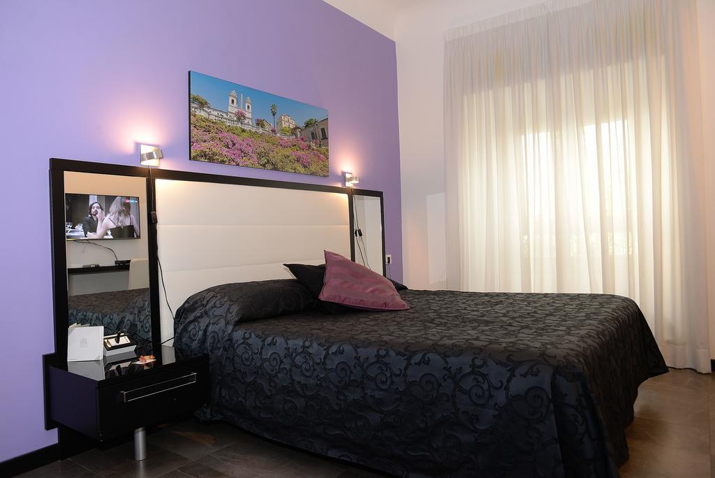 Capital 3* Rom
